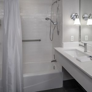 Queen Room Mobility or hearing accessible